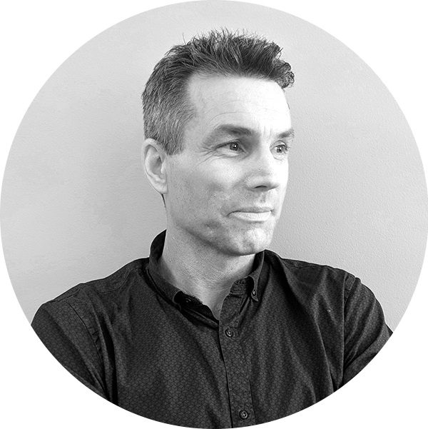 Dr. Julien Flack